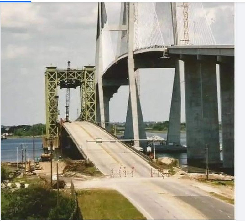 Sydney Lanier bridge and old bridge.jpg